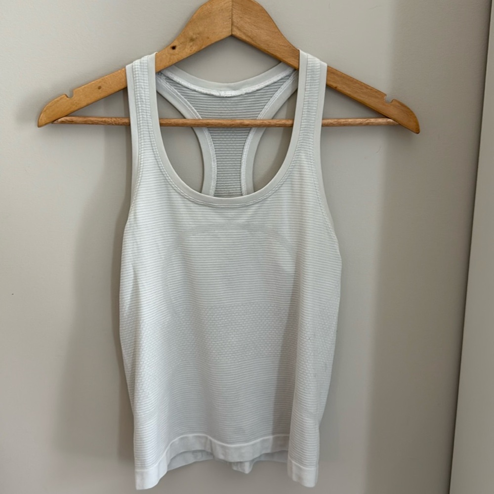 Lululemon Run Swiftly Tech Tank Race Length